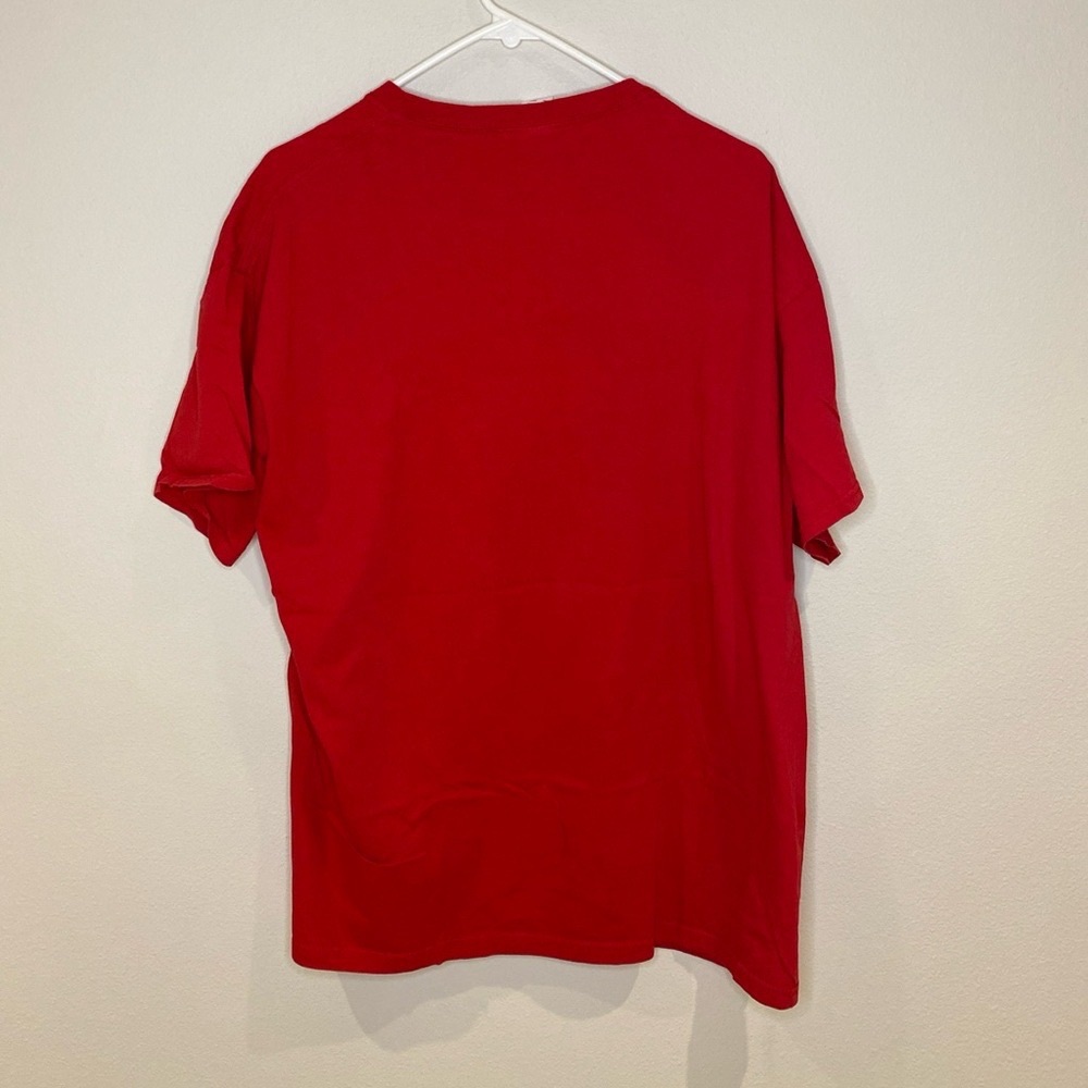 Men's Classic Short Sleeve Crewneck Tee in Red